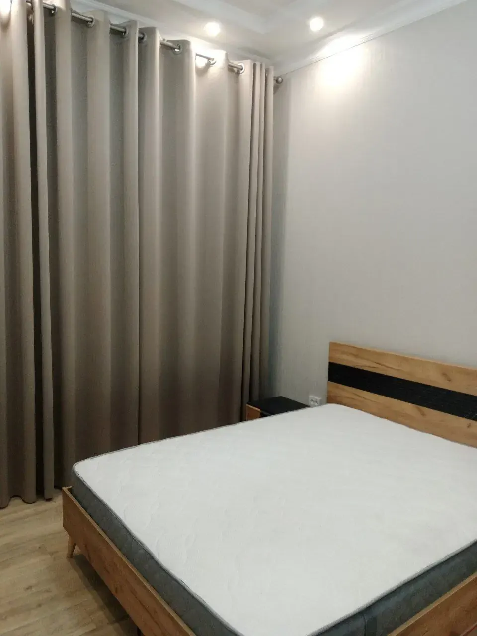 Сдаётся 3-комнатная квартира, 100 м², 2/4 этаж — Юнусабадский район