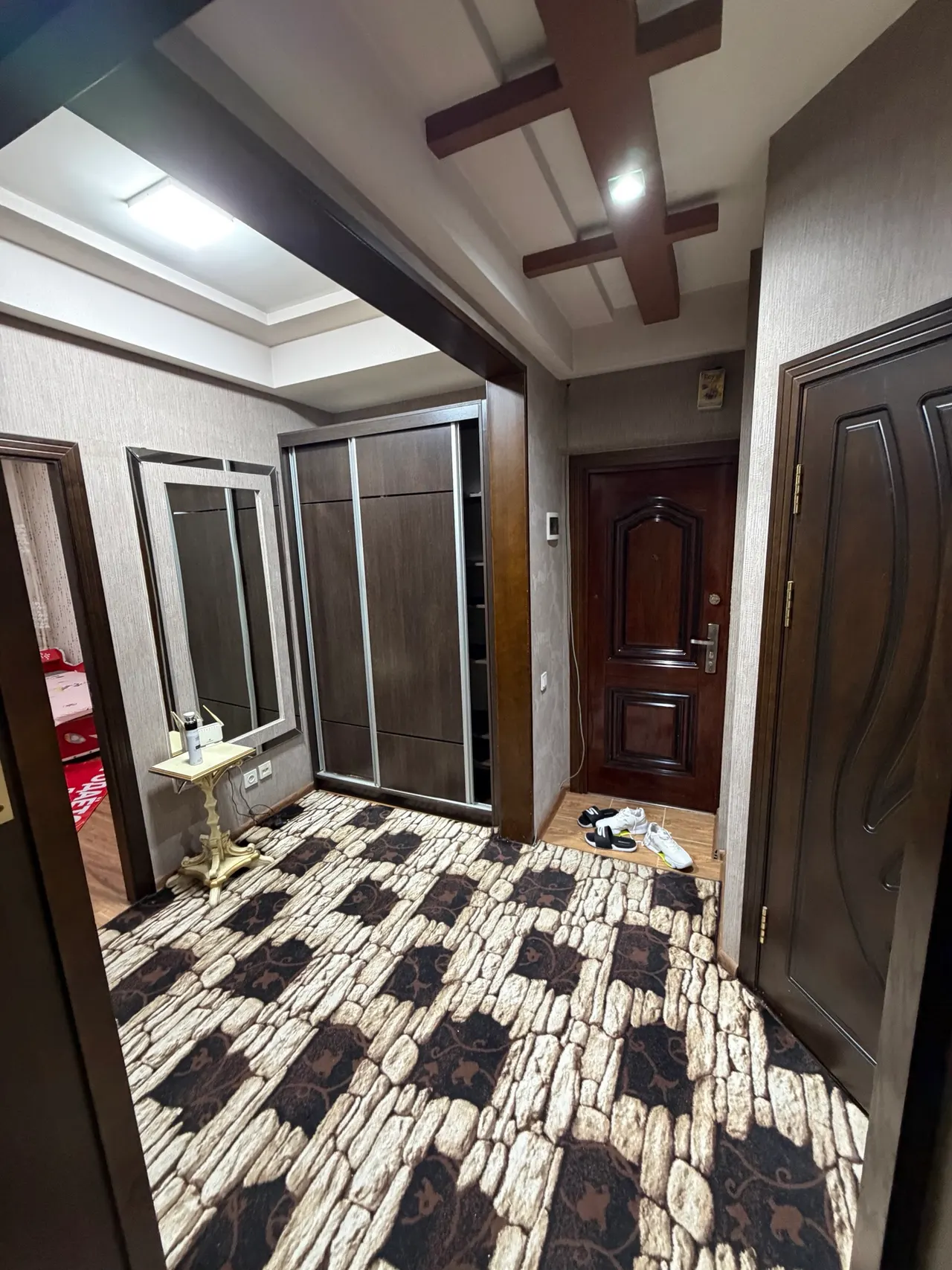 Продаётся 3-комнатная квартира, 72 м², 1/4 этаж — Шайхантахурский район