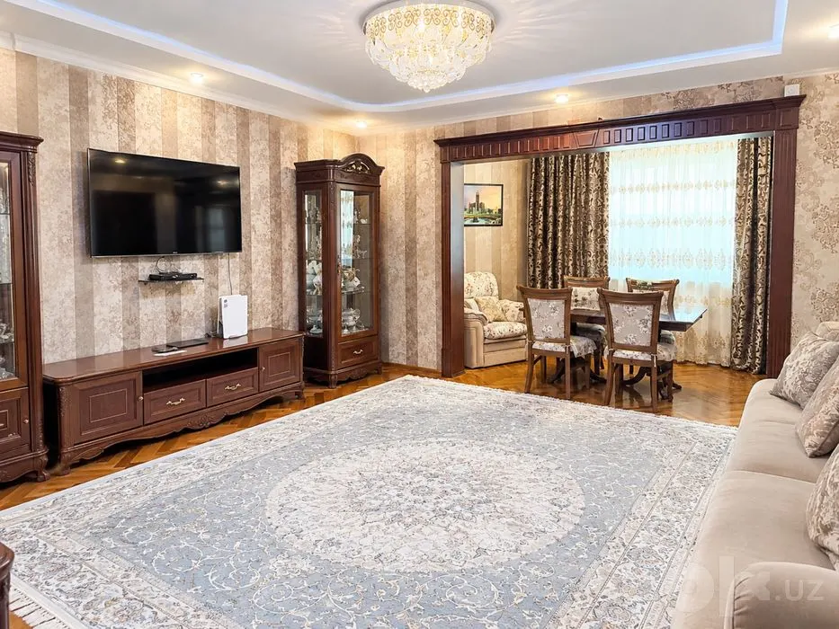 Сдаётся 4-комнатная квартира, 110 м², 4/9 этаж — Мирзо-Улугбекский район