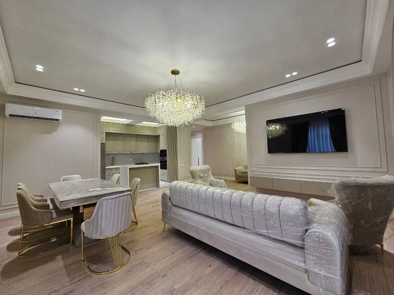 Ijaraga beriladi 4 xonali kvartira, 140 m², 4/8 qavat — Yakkasaroy tumani