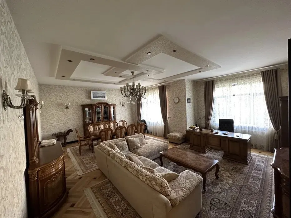 Ижарага берилади 4 хонали квартира, 180 м², 3/7 қават — Миробод тумани