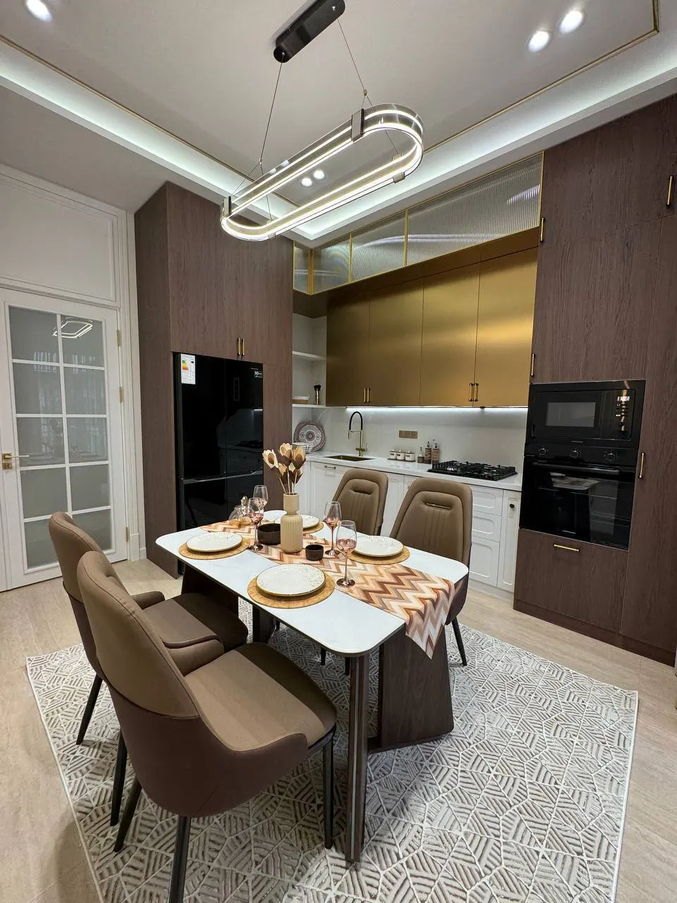 Сотилади 5 хонали квартира, 140 м², 10/11 қават — Юнусобод тумани