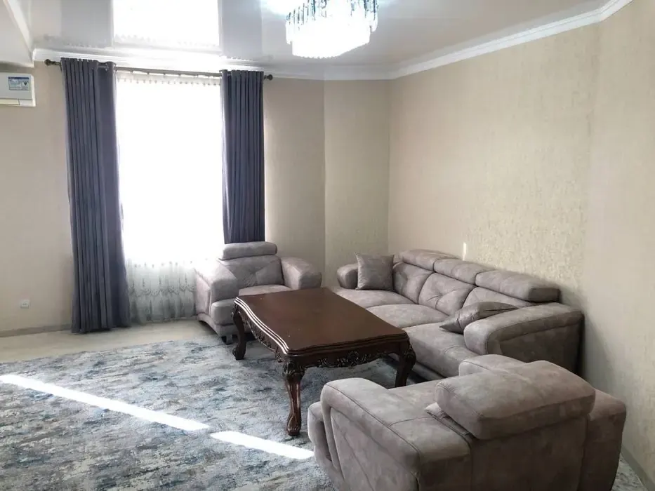 Ижарага берилади 3 хонали квартира, 105 м², 2/5 қават — Чилонзор тумани