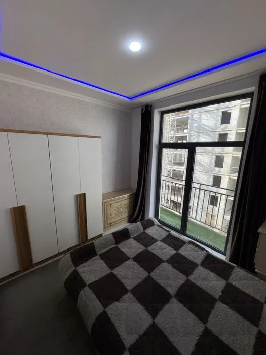 Сдаётся 1-комнатная квартира, 44 м², 5/10 этаж — Яккасарайский район