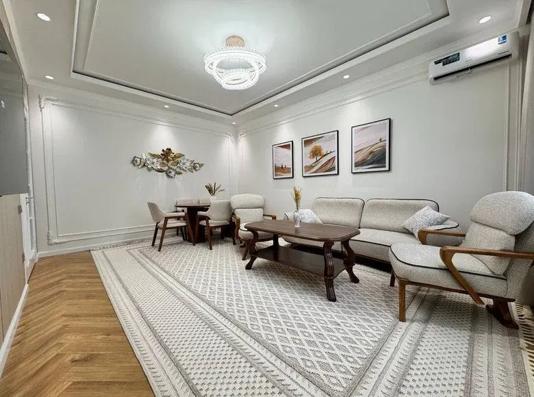 Продаётся 4-комнатная квартира, 94 м², 2/8 этаж — Яшнабадский район