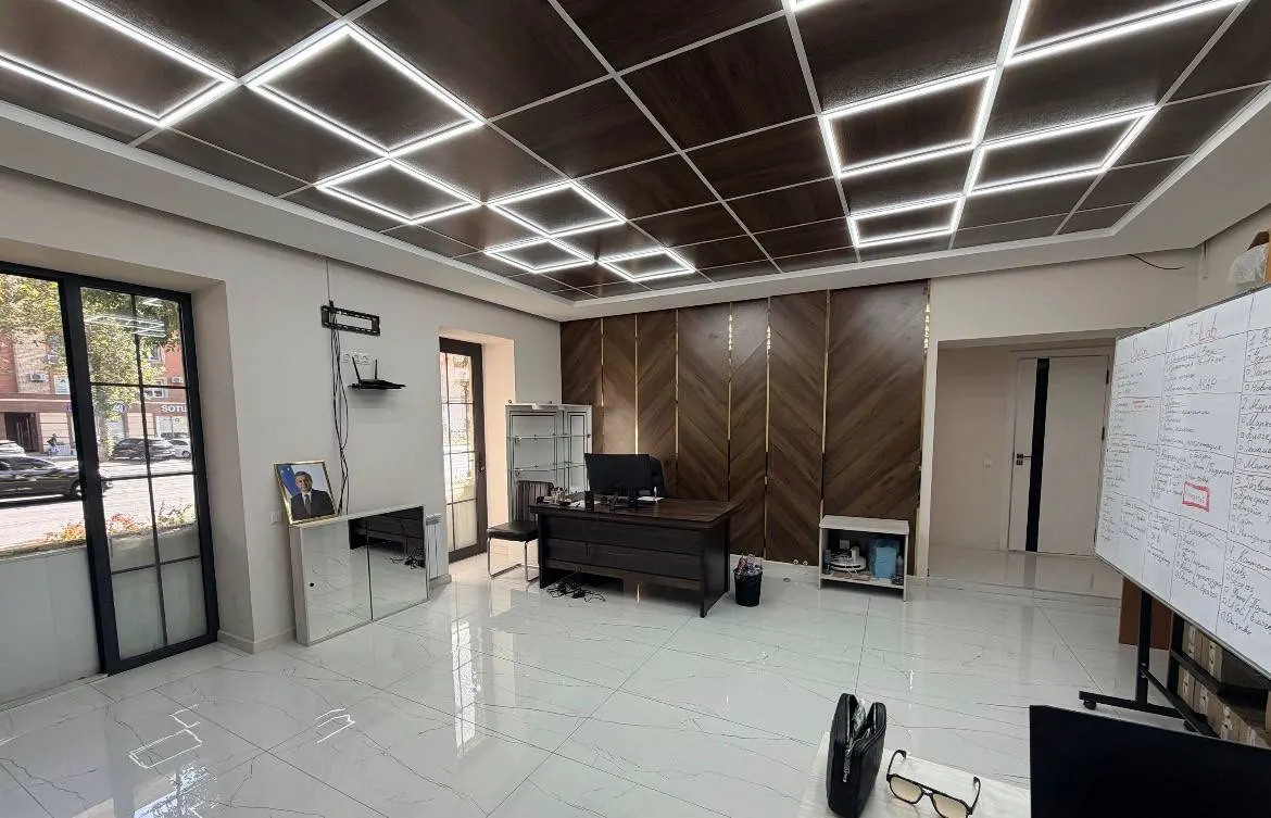 Ижарага берилади тижорат биноси, 60 м² — Яккасарой тумани