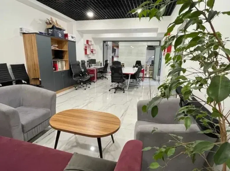 Сдаётся квартира-студия, 80 м², 2/2 этаж — Шайхантахурский район