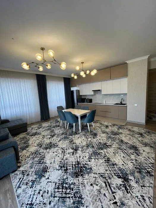 Ijaraga beriladi 3 xonali kvartira, 100 m², 4/5 qavat — Mirzo Ulugʻbek tumani