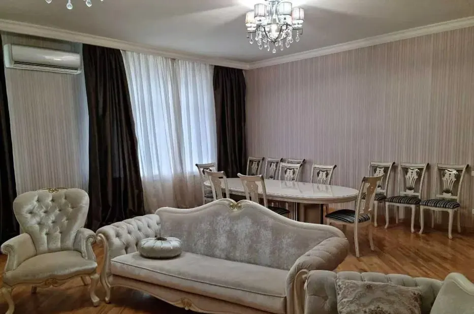 Ijaraga beriladi 4 xonali kvartira, 224 m², 6/7 qavat — Mirobod tumani