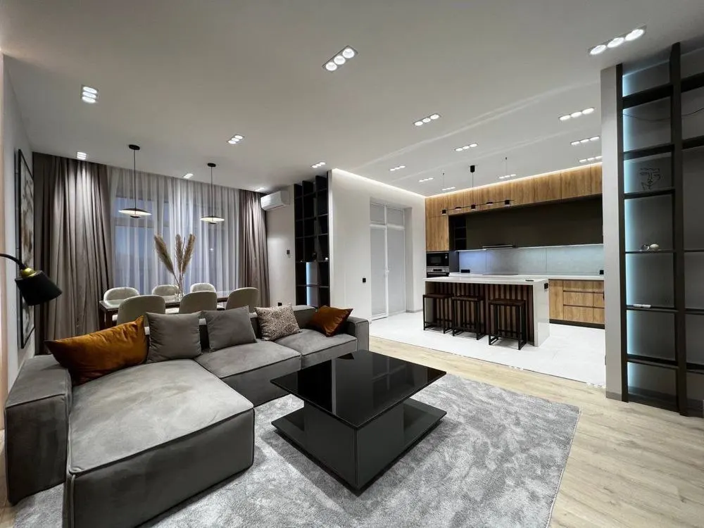 Ijaraga beriladi 3 xonali kvartira, 120 m², 6/12 qavat — Mirobod tumani