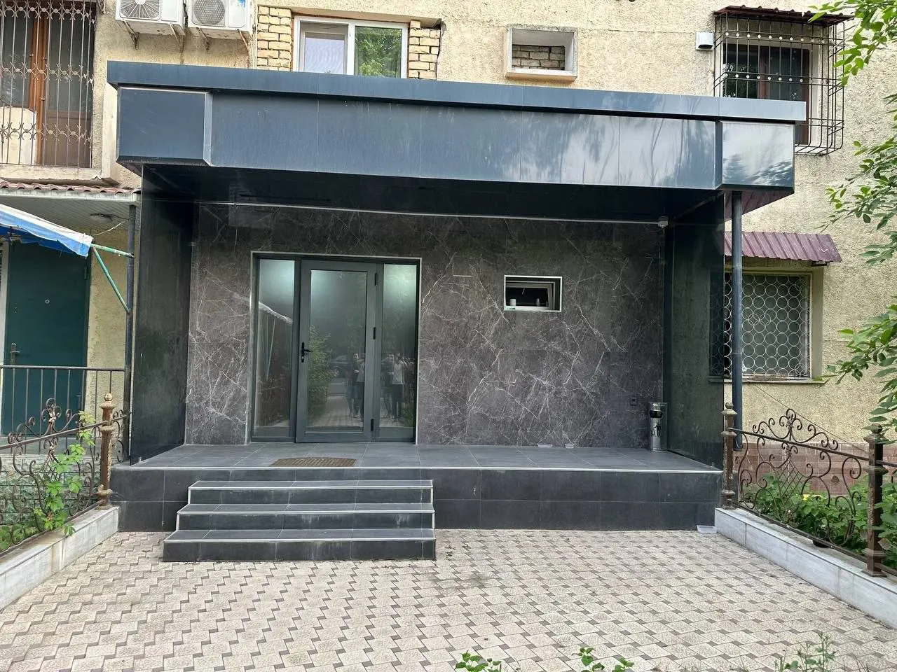 Продаётся коммерческое помещение, 70 м², 1/5 этаж — Яшнабадский район