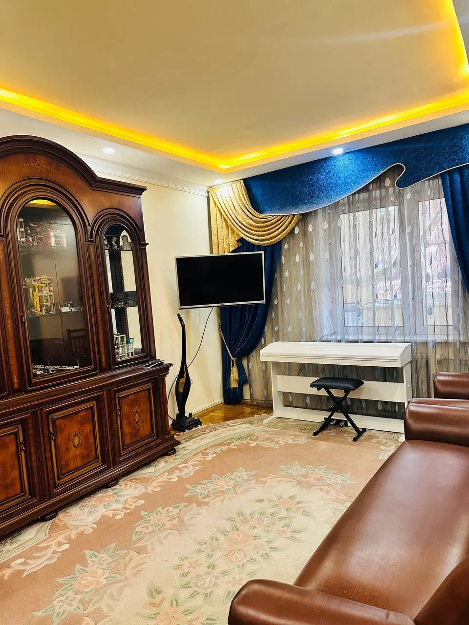 Продаётся 2-комнатная квартира, 64 м², 3/4 этаж — Мирзо-Улугбекский район