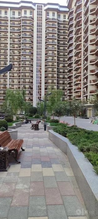 Продаётся 1-комнатная квартира, 37 м², 1/16 этаж — Юнусабадский район