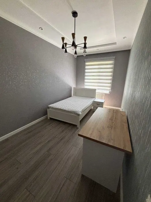 Сдаётся 4-комнатная квартира, 85 м², 3/5 этаж — Шайхантахурский район