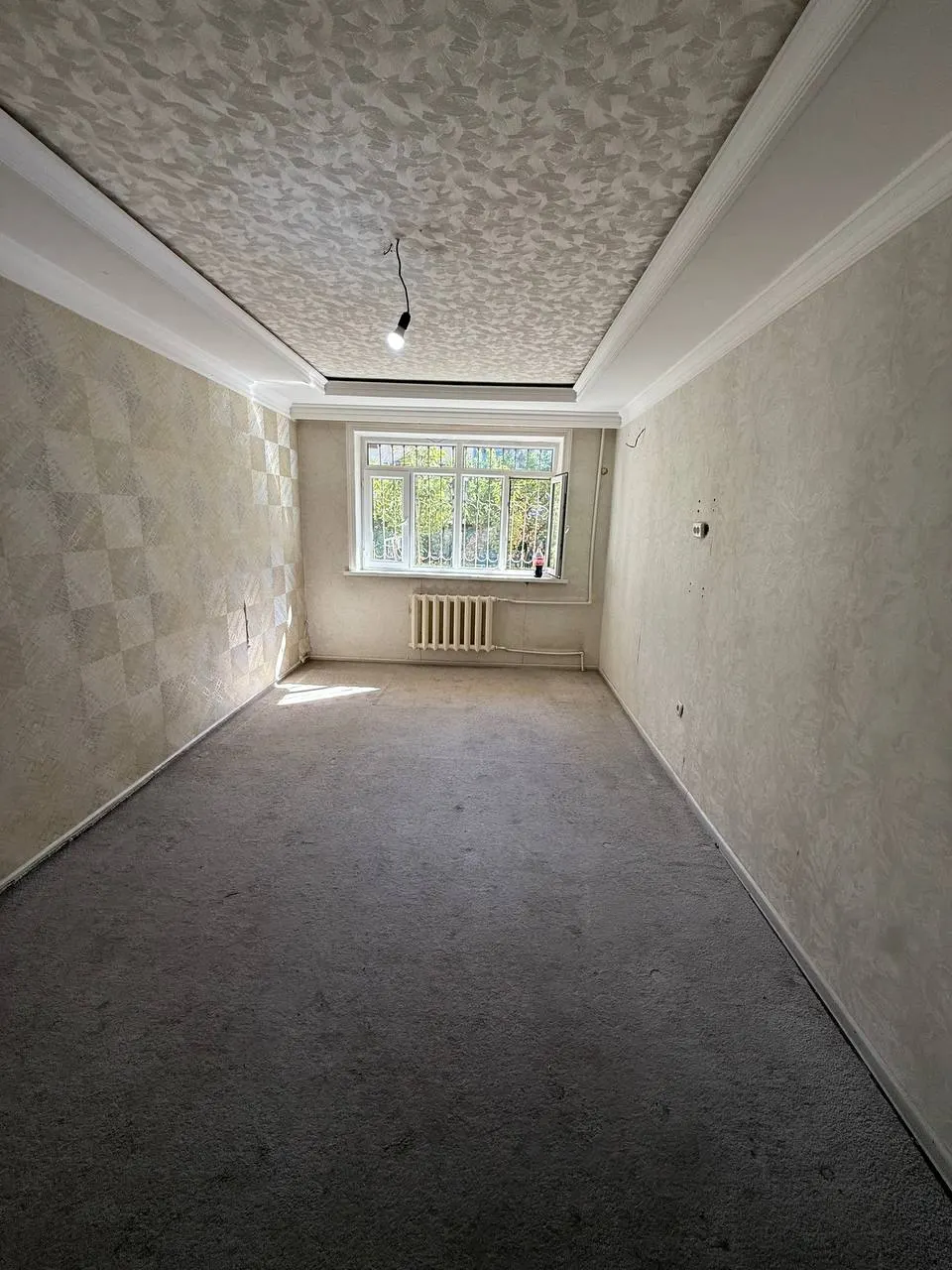 Продаётся 1-комнатная квартира, 30 м², 1/4 этаж — Учтепинский район