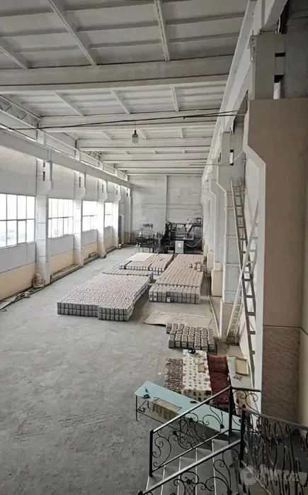 Сотилади тижорат биноси, 5000 м² — Қибрай тумани