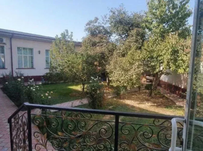 Сотилади 6 хонали ҳовли уй, 250 м² — Чилонзор тумани
