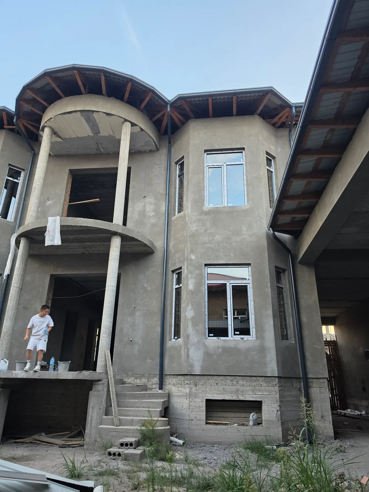 Sotiladi hovli uy, 5 sotix, 2 qavatli — Yangihayot tumani