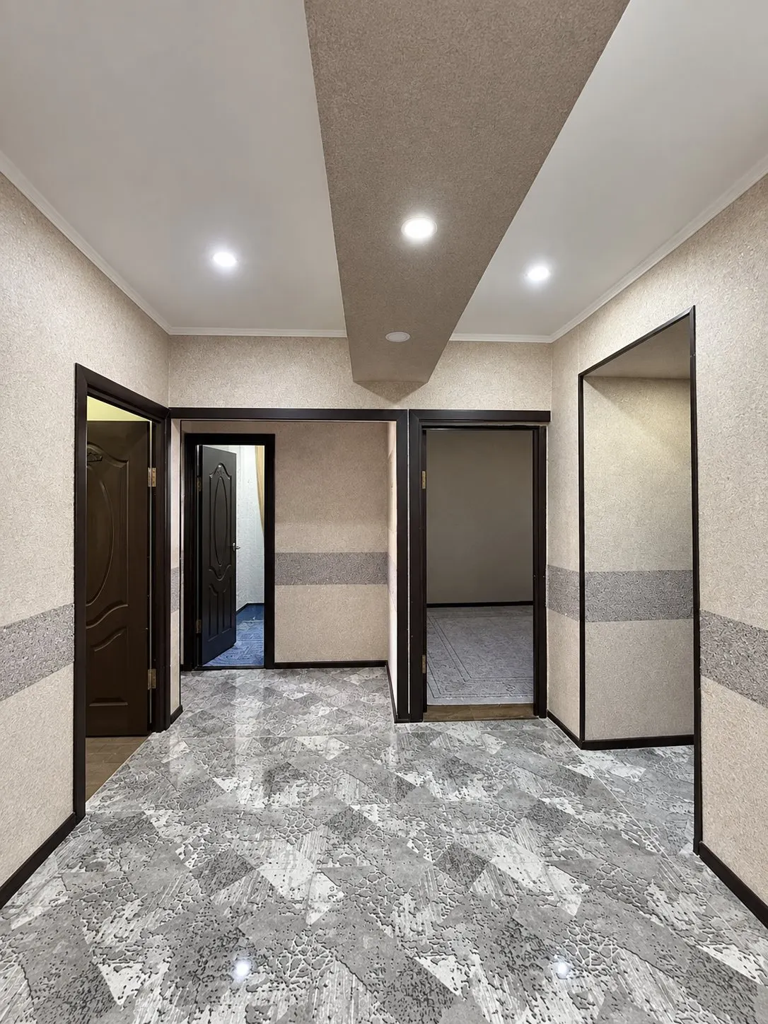 Сотилади 3 хонали квартира, 104 м², 8/9 қават — Мирзо Улуғбек тумани