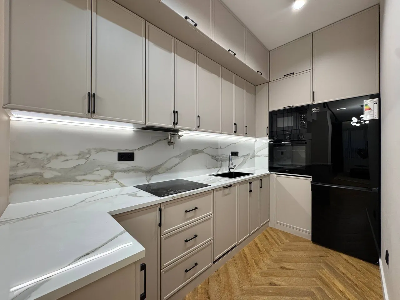Сотилади 2 хонали квартира, 57 м², 14/25 қават — Мирзо Улуғбек тумани