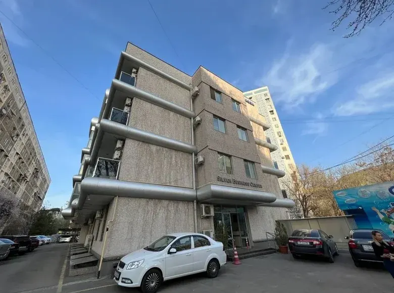 Сотилади тижорат биноси, 2474 м², 5 сотих — Миробод тумани