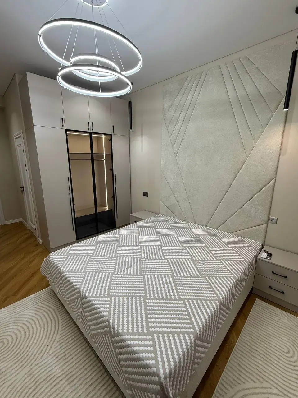 Ijaraga beriladi 3 xonali kvartira, 100 m², 4/9 qavat — Yakkasaroy tumani