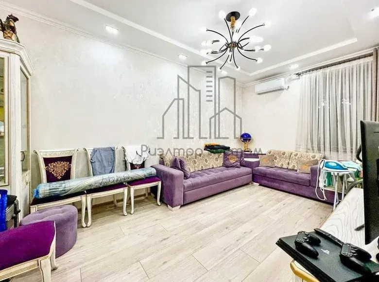 Сотилади 3 хонали квартира, 75 м², 3/5 қават — Мирзо Улуғбек тумани
