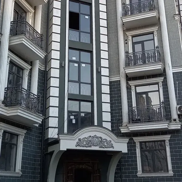 Продаётся 4-комнатная квартира, 80 м², 5/5 этаж — Зангиатинский район