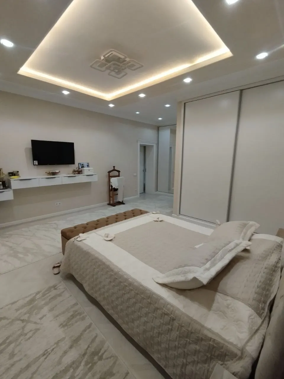 Sotiladi 4 xonali kvartira, 102 m², 4/8 qavat — Chilonzor tumani