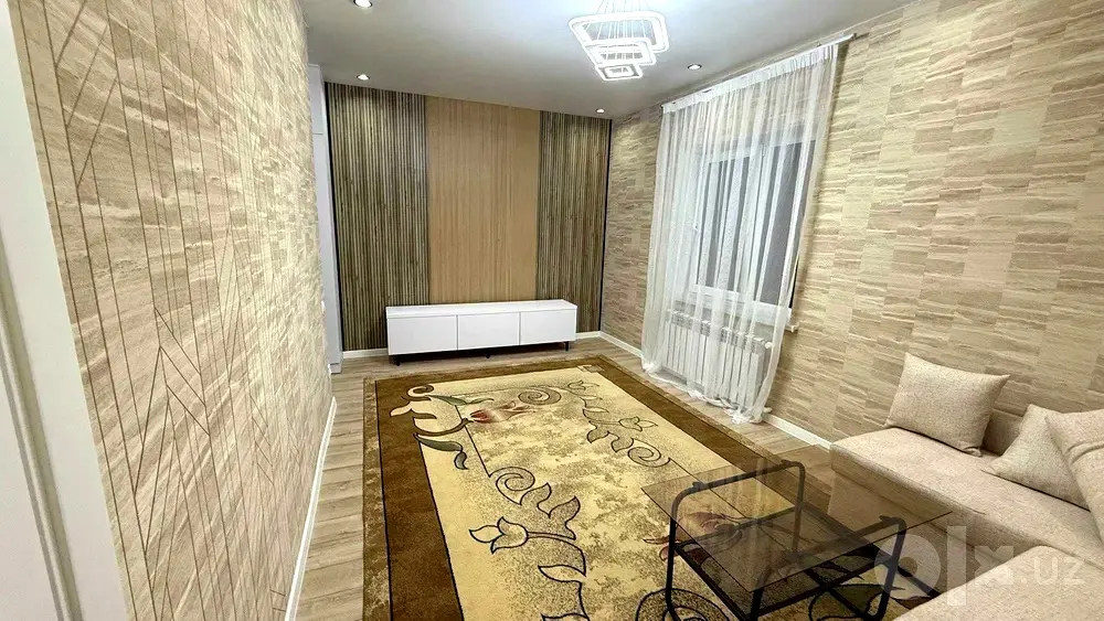 Сотилади 2 хонали квартира, 45 м², 2/5 қават — Мирзо Улуғбек тумани