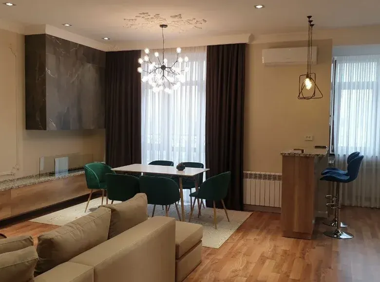 Сотилади 3 хонали квартира, 92 м², 7/8 қават — Яккасарой тумани
