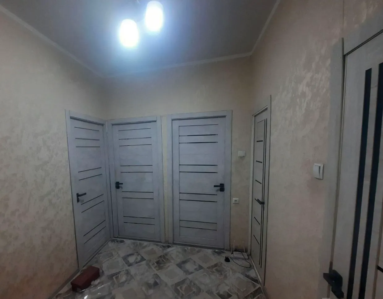 Sotiladi 4 xonali kvartira, 80 m², 2/4 qavat — Chilonzor tumani
