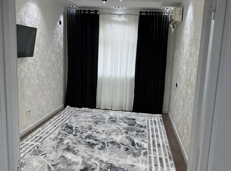 Продаётся 2-комнатная квартира, 56 м², 1/6 этаж — Янгихаётский район