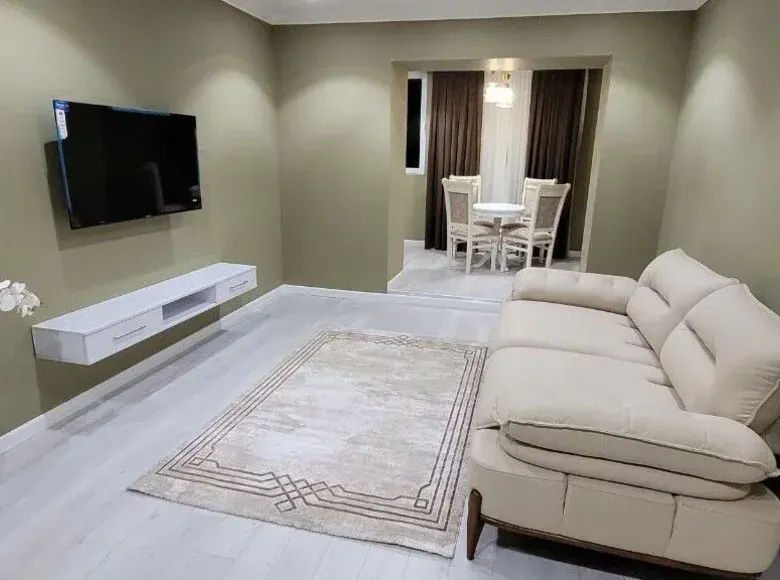 Сотилади 3 хонали квартира, 80 м², 4/4 қават — Мирзо Улуғбек тумани