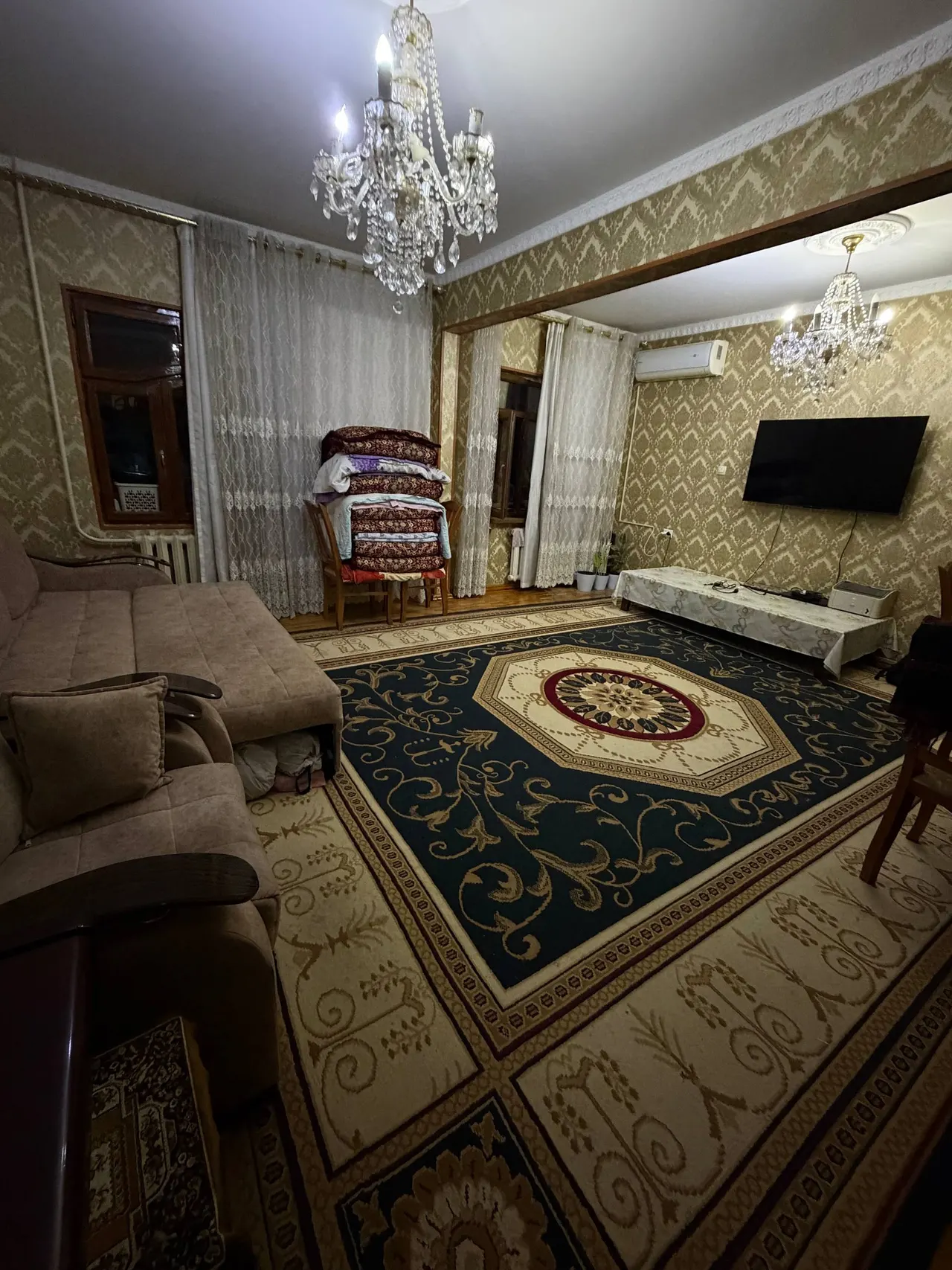 Сотилади 4 хонали квартира, 95 м², 3/5 қават — Мирзо Улуғбек тумани