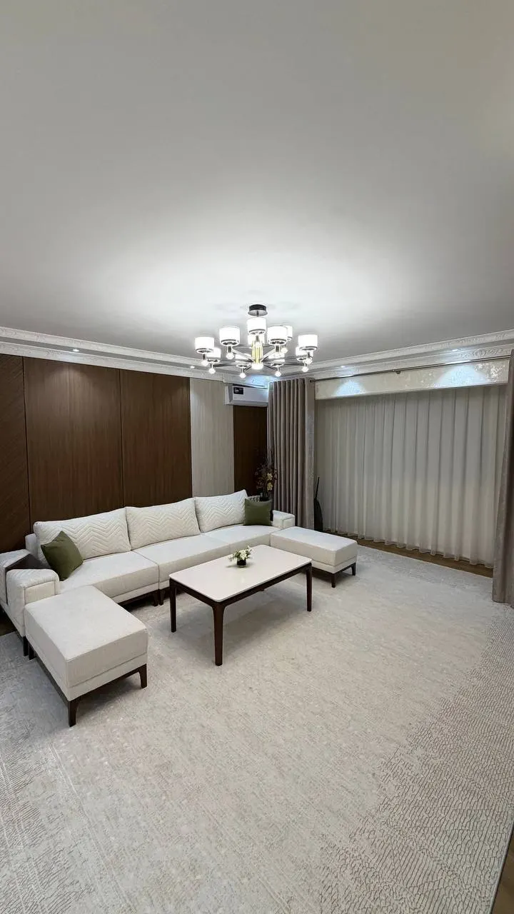 Продаётся 2-комнатная квартира, 58 м², 1/9 этаж — Чиланзарский район