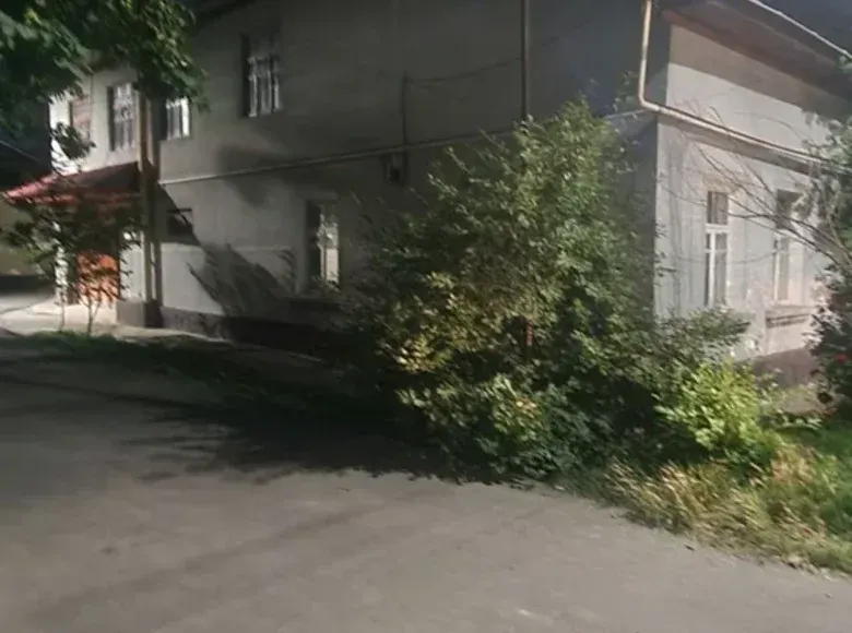Sotiladi 8 xonali hovli uy, 350 m² — Chilonzor tumani