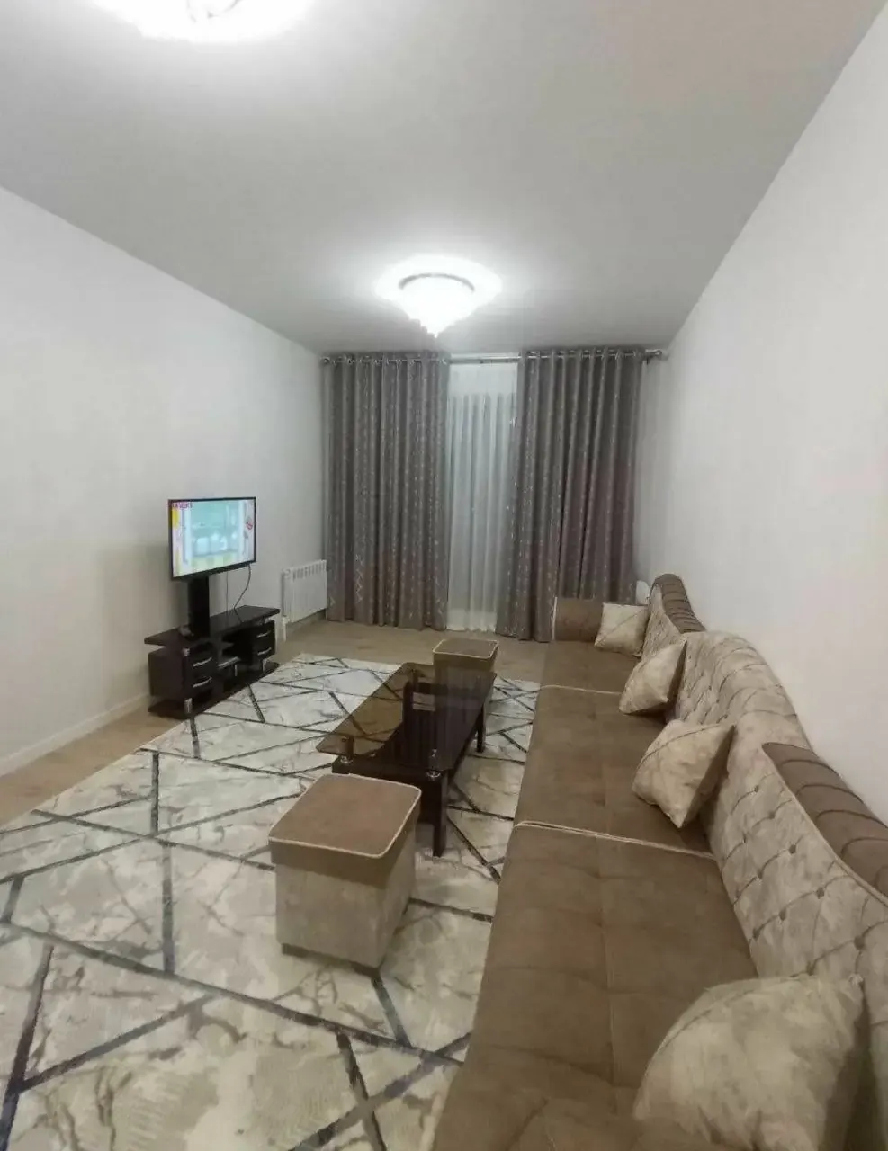 Ижарага берилади 2 хонали квартира, 65 м², 15/18 қават — Олмазор тумани