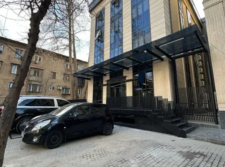 Сотилади тижорат биноси, 1000 м² — Мирзо Улуғбек тумани