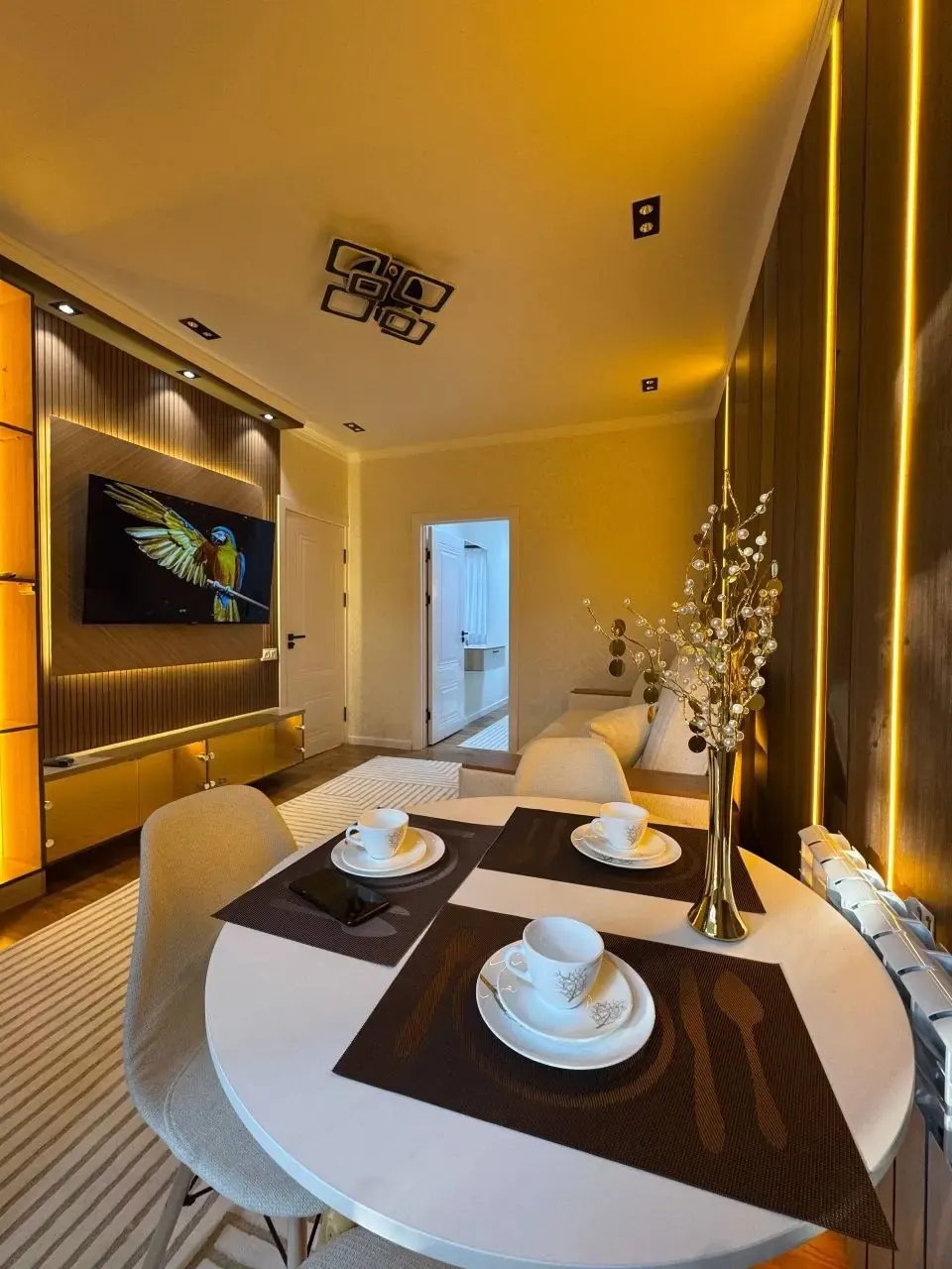 Сдаётся 2-комнатная квартира, 60 м², 2/4 этаж — Учтепинский район