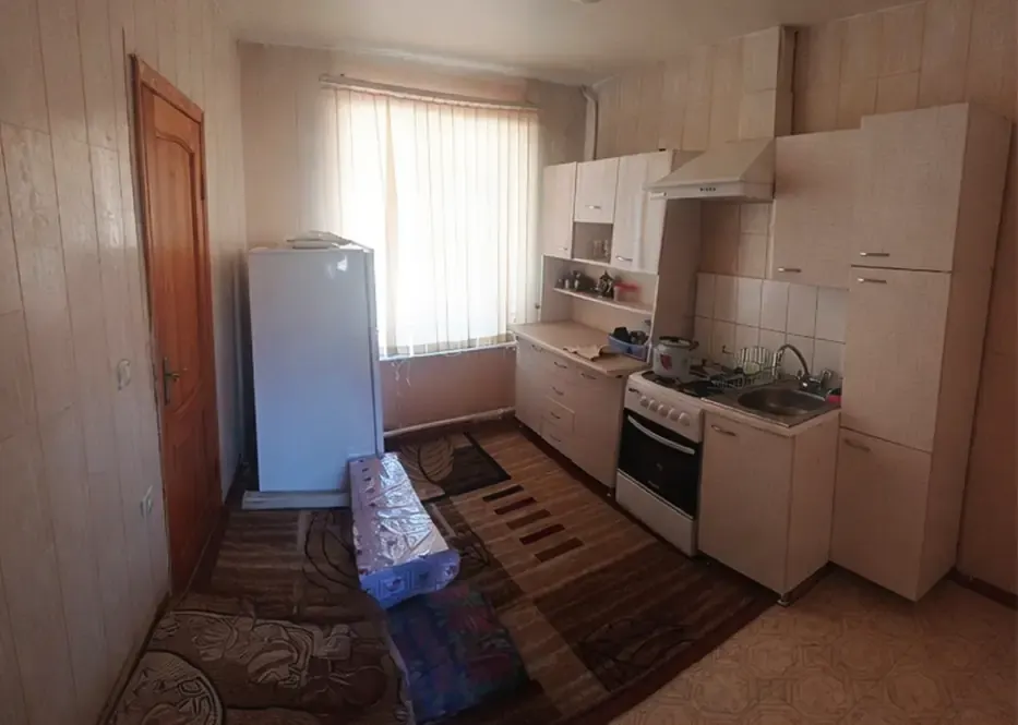 Продаётся 1-комнатная квартира, 30 м², 1/4 этаж — Чирчик