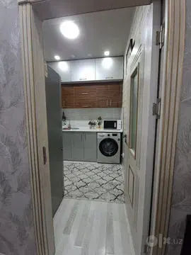 Продаётся 4-комнатная квартира, 80 м², 2/4 этаж — Мирзо-Улугбекский район