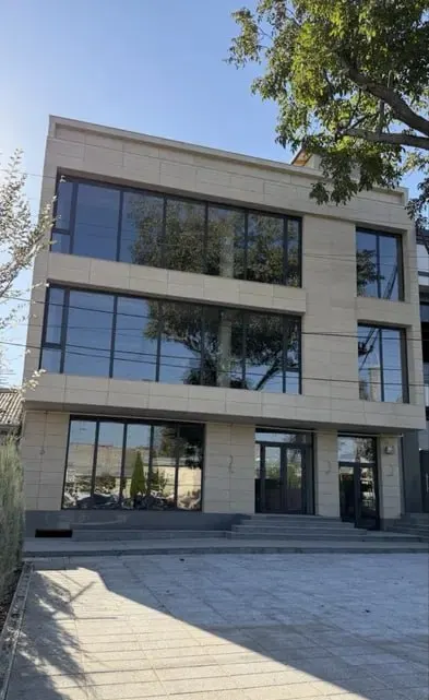 Sotiladi tijorat binosi, 1270 m², 3/3 qavat — Chilonzor tumani