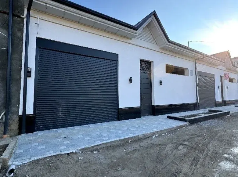 Сотилади 6 хонали ҳовли уй, 150 м² — Тошкент тумани