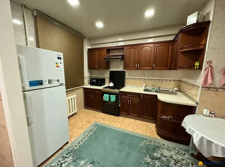 Продаётся 2-комнатная квартира, 65 м², 3/8 этаж — Яккасарайский район