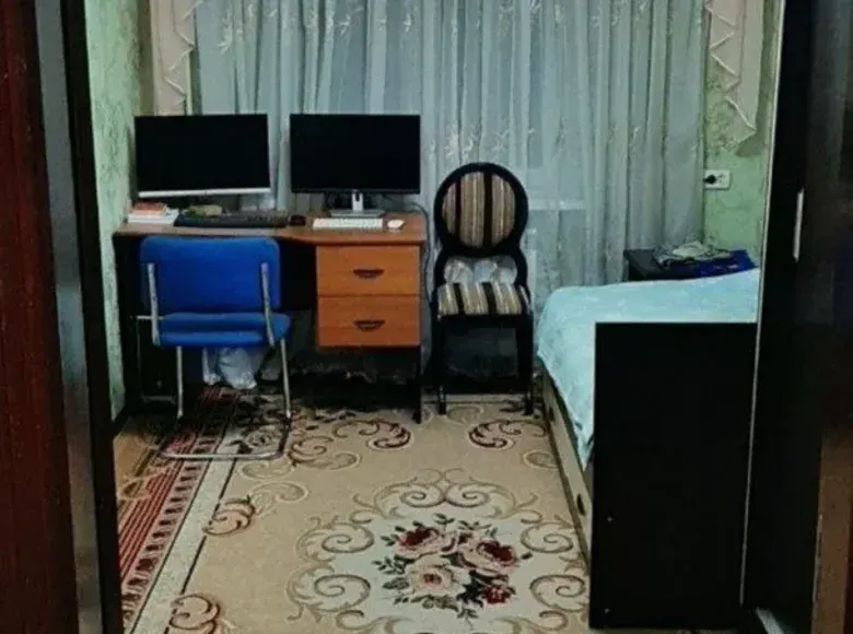 Продаётся 3-комнатная квартира, 65 м², 3/5 этаж — Яккасарайский район