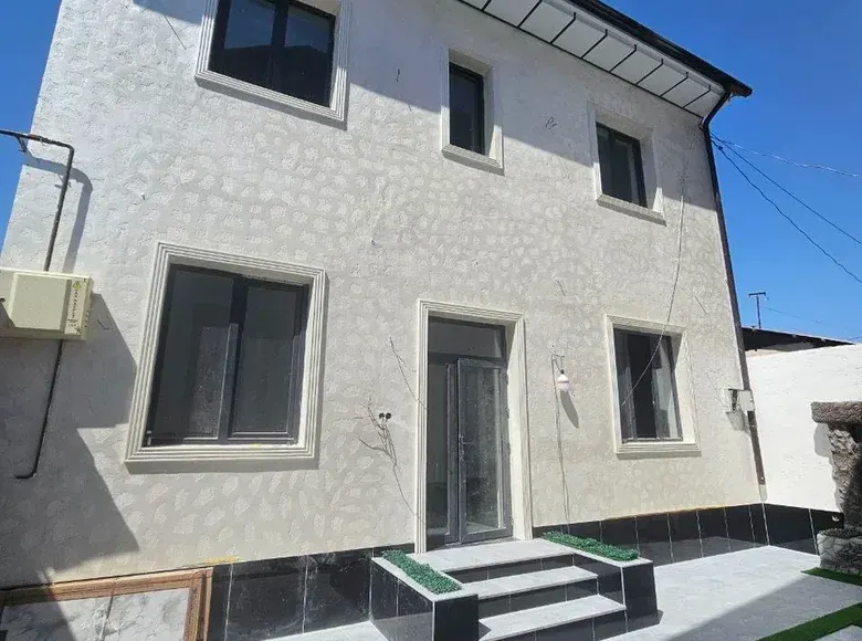 Сотилади 5 хонали ҳовли уй, 1.7 сотих, 170 м² — Бектемир тумани