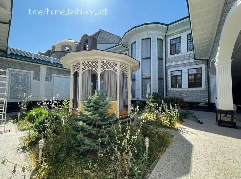 Сотилади 8 хонали ҳовли уй, 800 м² — Мирзо Улуғбек тумани