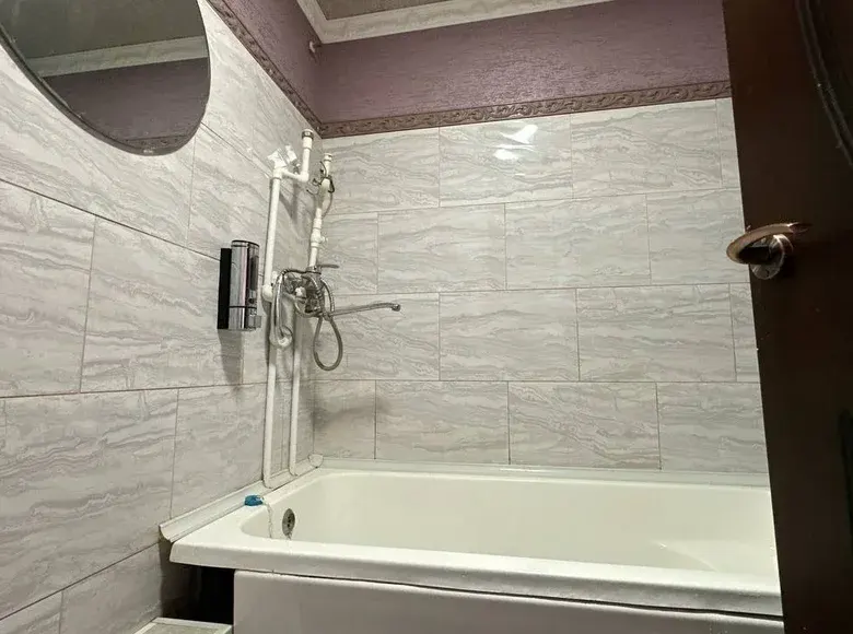 Продаётся 2-комнатная квартира, 67 м², 5/5 этаж — Фергана