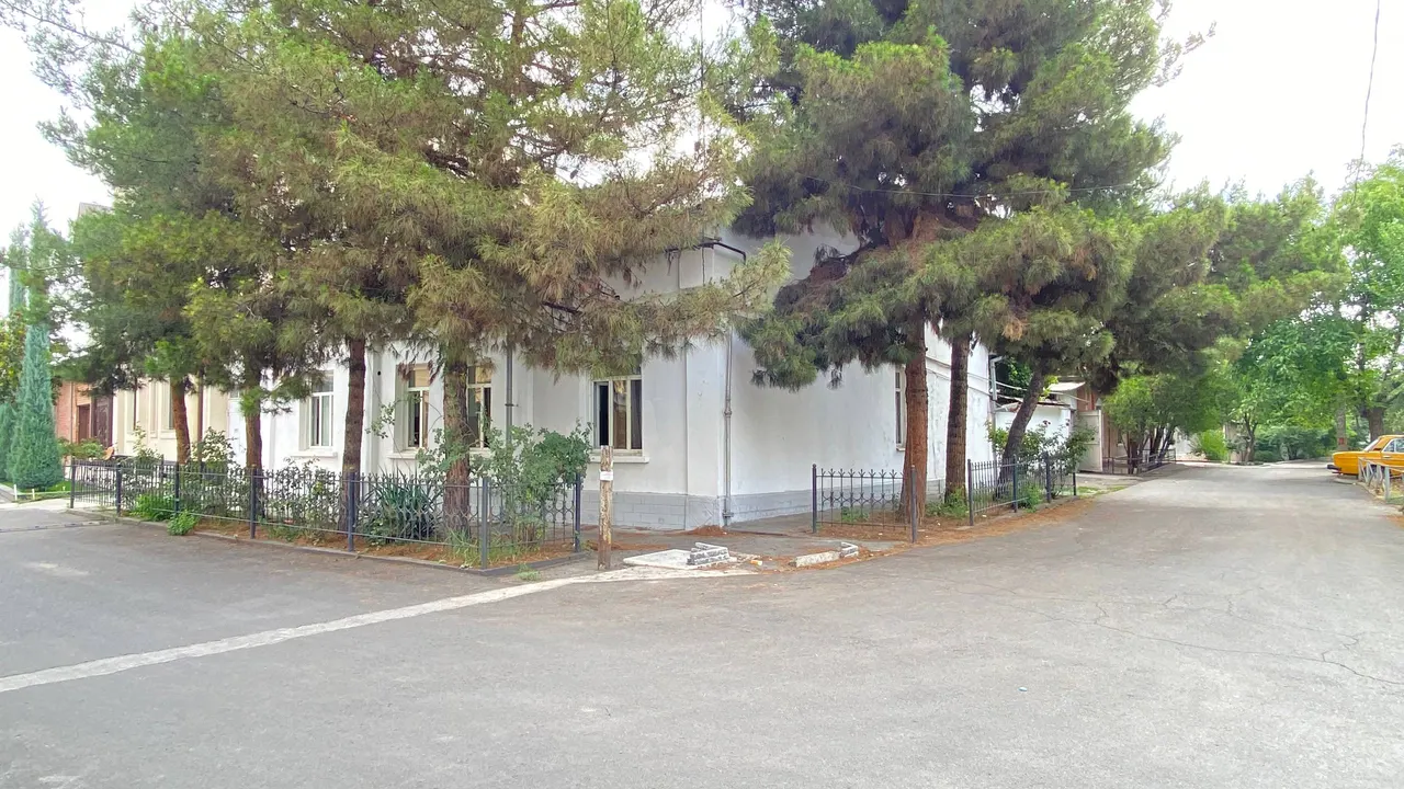 Sotiladi hovli uy, 4 sotix, 2 qavatli — Chilonzor tumani